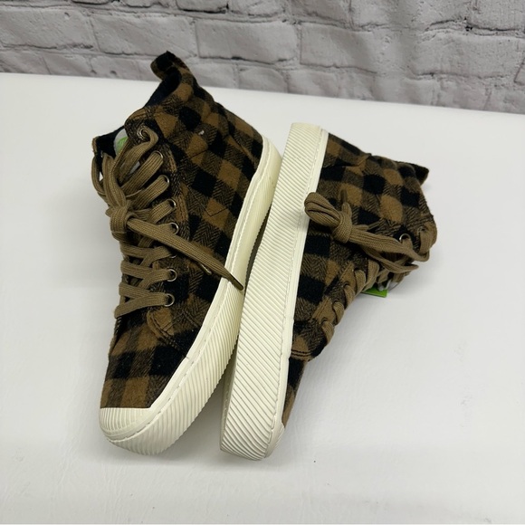 Cariuma Oca high top sneakers size 8.5 men’s 10 women’s nwt - Picture 7 of 8